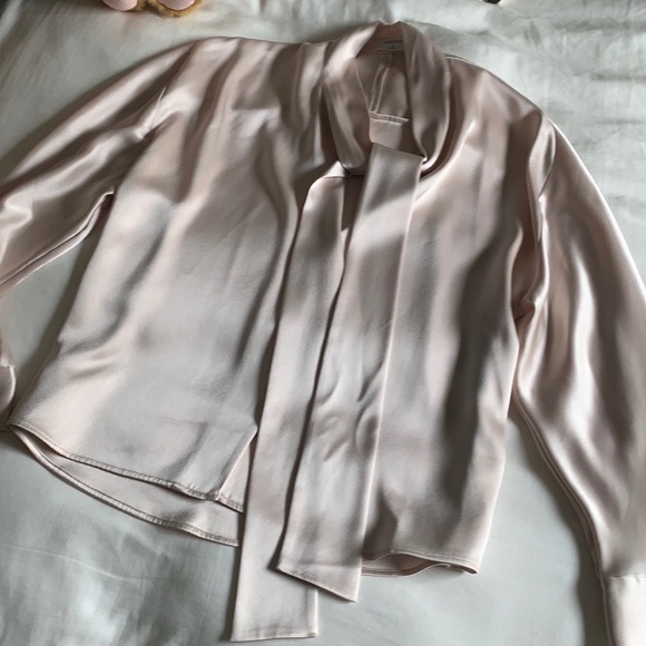 Aritzia babaton Blouse M satin silky bow tie button top - Picture 3 of 10